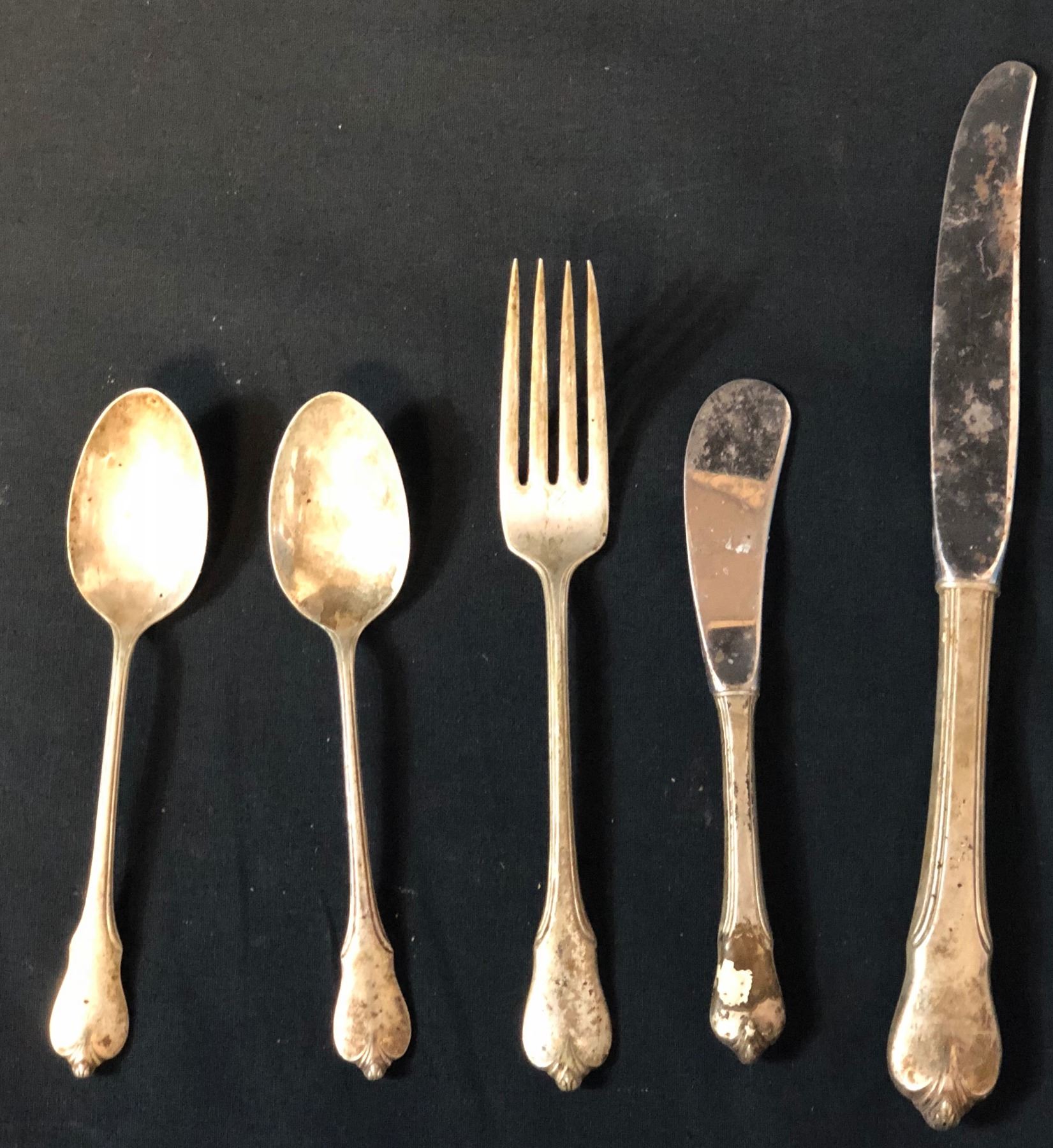 Hot Shots Part Deux 1993 Set Of 5 Metal Flatware Pieces From Lady And The Tramp Scene