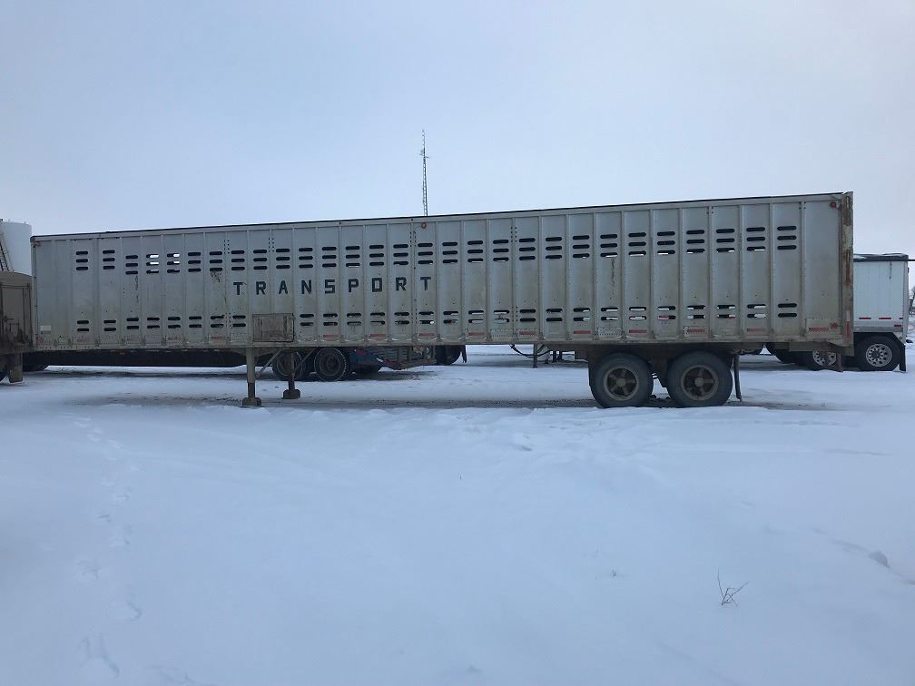 1968 Fruehauf Aluminum Cattle liner. Single deck, Saftied, good rubber