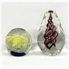 Image 1 : 2 Glass Paperweights