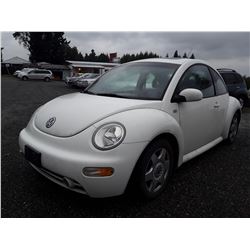 D3 --  2001 VW BEETLE , White , 283202  KM's