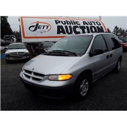 A8 --  2000 DODGE CARAVAN , Silver , 242487  KM's