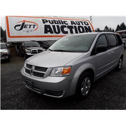 I3 --  2008 DODGE GRAND CARAVAN SE , Silver , 148643  KM's