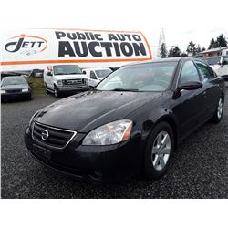 M5 --  2002 NISSAN ALTIMA , Black , 244874  KM's
