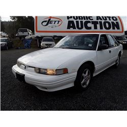 A7 --  1997 OLDSMOBILE CUTLASS , White , 240633  KM's