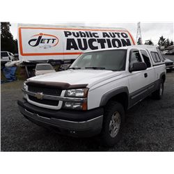 F3 --  2004 CHEVROLET SILVERADO K1500 , White , 219050  KM