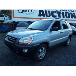 I6 --  2006 KIA SPORTAGE , Grey , 303915  KM's