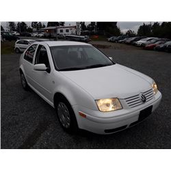 E5 --  2000 VOLKSWAGEN JETTA SEDAN WHITE 256,178 KM'S