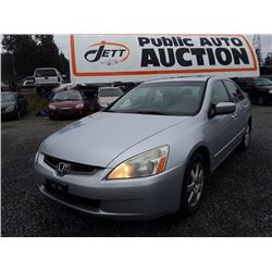B5 -- 2005 HONDA ACCORD EX SEDAN, GREY, 218,043 KMS