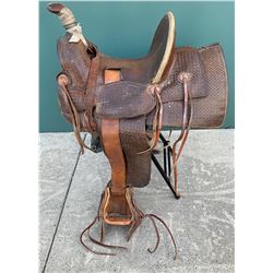 Visalia D.E. Walker Saddle  (88503)