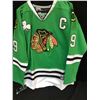 Image 2 : JONATHAN TOEWS GREEN BLACKHAWKS JERSEY