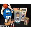Image 2 : SPORTS BOOKS/ TOYS LOT