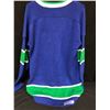 Image 2 : VANCOUVER CANUCKS CLASSIC HOCKEY SWEATER (SIZE XL)