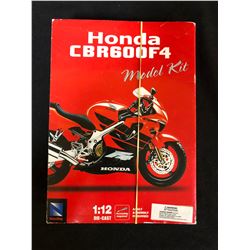 UN-BUILT HONDA CBR 600 MODEL KIT