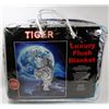 Image 1 : NEW "TIGER" LUXURY PLUSH BLANKET