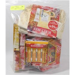 BAG OF ASSORTED BURT'S BEES GIFT SETS, NEW