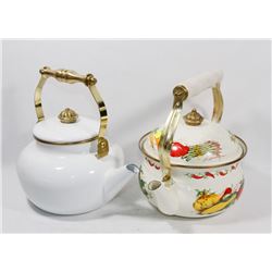 LOT OF TWO VINTAGE TEA KETTLES