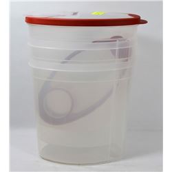 BUNDLE OF 3 RUBBERMAID 24 CUP (5.6L)