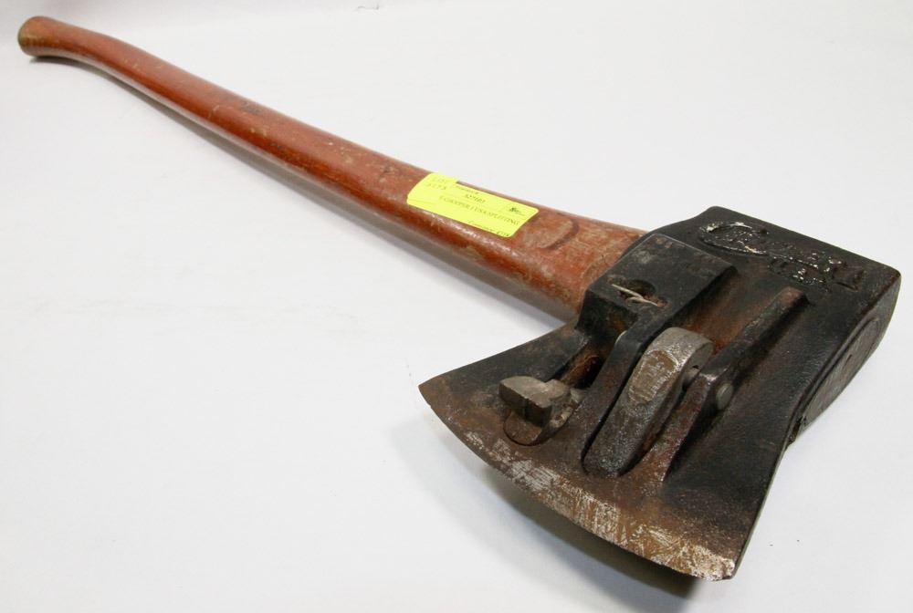 VINTAGE CHOPPER 1 USA SPLITTING AXE.