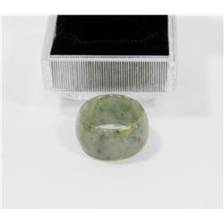 JADE RING - APPROXIMATE SIZE 9