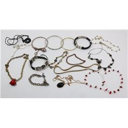 LOT OF 16 BRACELETS AND NECKLACES