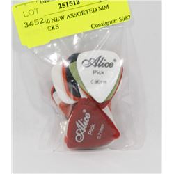 LOT OF 30 NEW ASSORTED MM SIZED PICKS