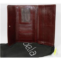 NEW LEATHER DELLA WALLET