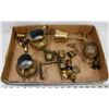 Image 1 : FLAT OF BRASS AND OTHER COLLECTIBLES