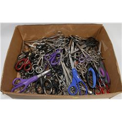 FLAT OF ASSORTED SCISSORS