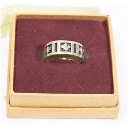 .925 CANADIAN LEAF SILVER RING - SIZE 7 -