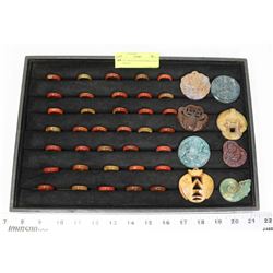 LARGE TRAY OF STONE RINGS AND PENDANTS