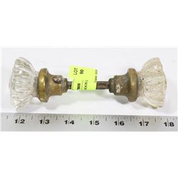 ANTIQUE GLASS DOOR KNOB SET