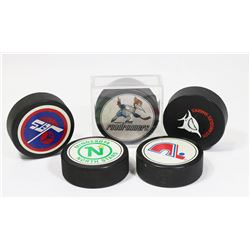 LOT OF 5 VINTAGE HOCKEY PUCKS INCL JETS AND