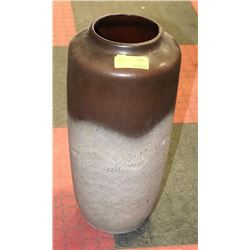 LARGE SHOWHOME VASE