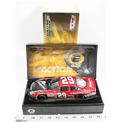 KEVIN HARVICK SNAP ON 1:24 RCCA ELITE DIECAST.