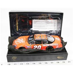 TONY STEWART RACED VERSION WINNER 1:24 RCCA ELITE