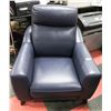Image 1 : NEW BLUE GENUINE LEATHER ELECTRIC RECLINING CHAIR
