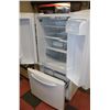 Image 2 : WHITE GE  22.1CB FT FRENCH DOOR FRIDGE