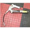 Image 1 : 137) POWERFIST AIR GREASE GUN