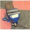 Image 1 : 44) MASTERCRAFT 5" BENCH VISE.