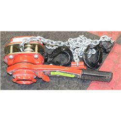 3/4 TONNE CHAIN HOIST.