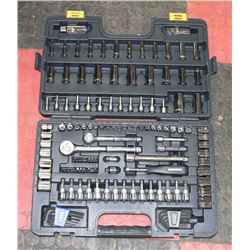 66) MASTERCRAFT SOCKET SET.