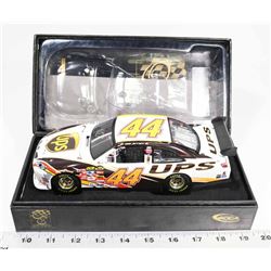 DALE JARRETT UPS 1:24 RCCA ELITE DIECAST.