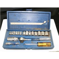 158) SMALL SOCKET SET.