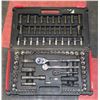 Image 1 : 174) HUSKY SOCKET SET.