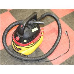 STINGER 2.5 GAL WET/DRY VACUUM.