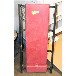 135) LOW PROFILE CREEPER.