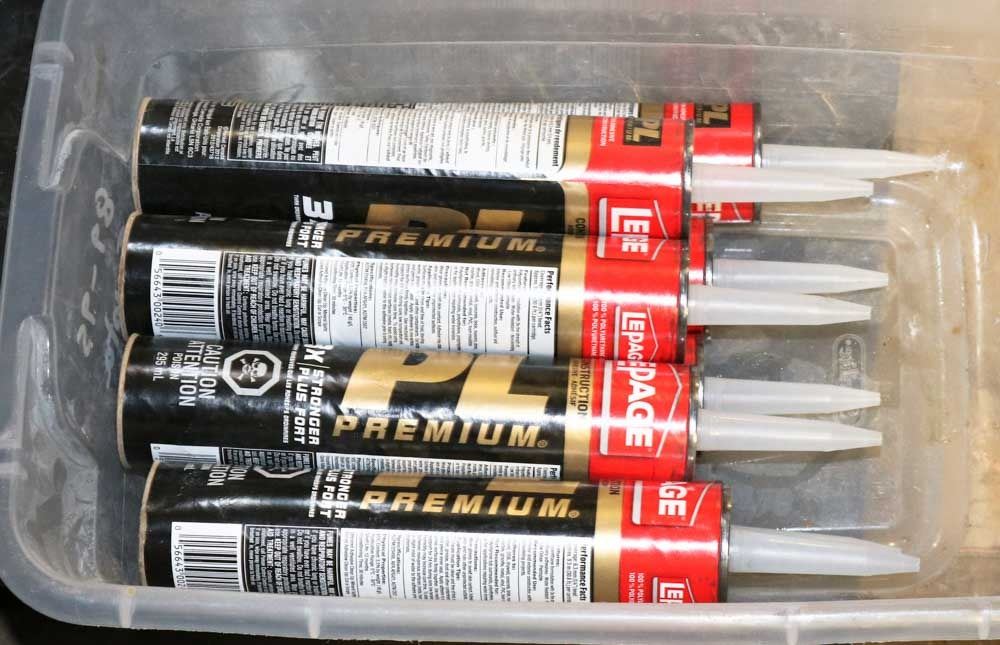 8 TUBES OF CONSTRUCTION CAULKING