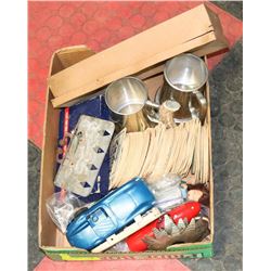 ESTATE FLAT OF COLLECTIBLES