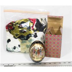 ASIAN THEMED DECORATIVE EGG AND PANDA WALL HANGING