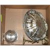 Image 1 : BOX OF ORNATE ITEMS
